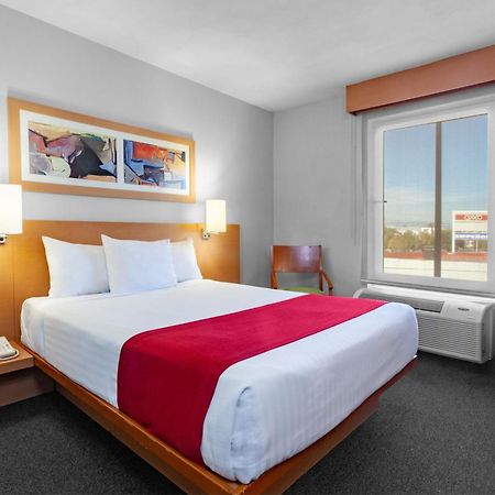 City Express By Marriott Celaya Parque Exterior foto