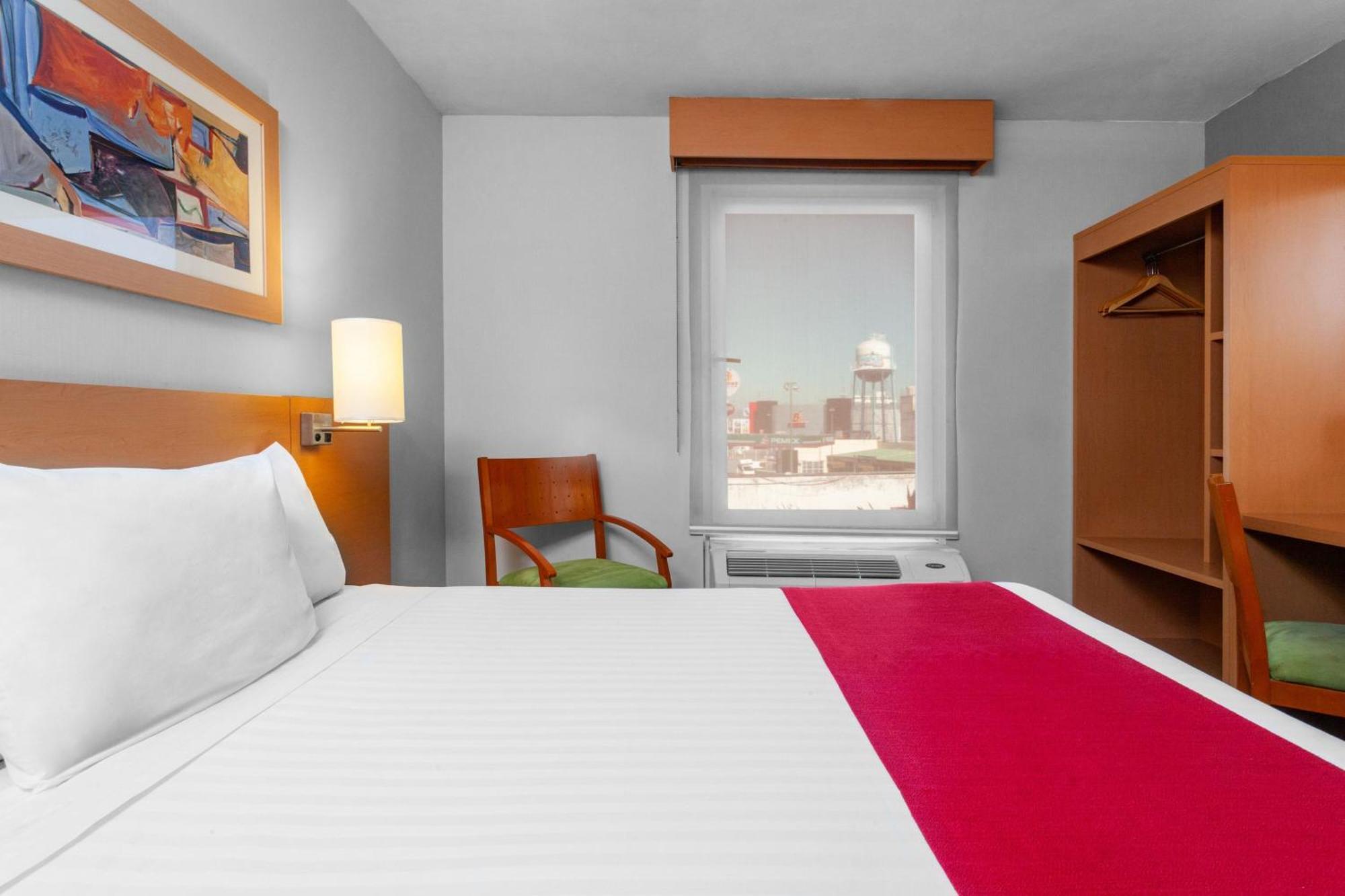 City Express By Marriott Celaya Parque Exterior foto