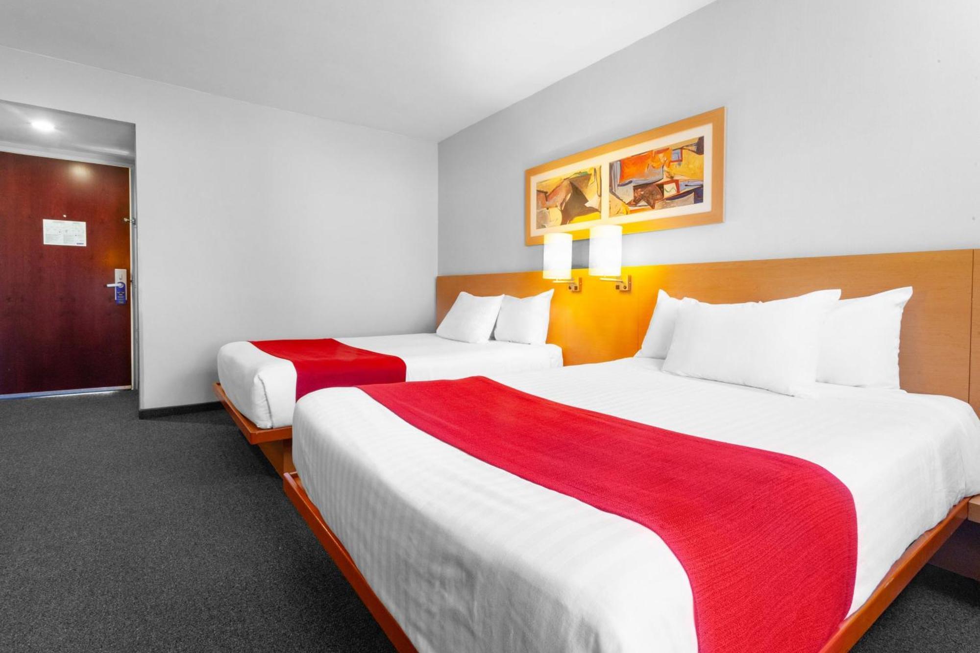 City Express By Marriott Celaya Parque Exterior foto