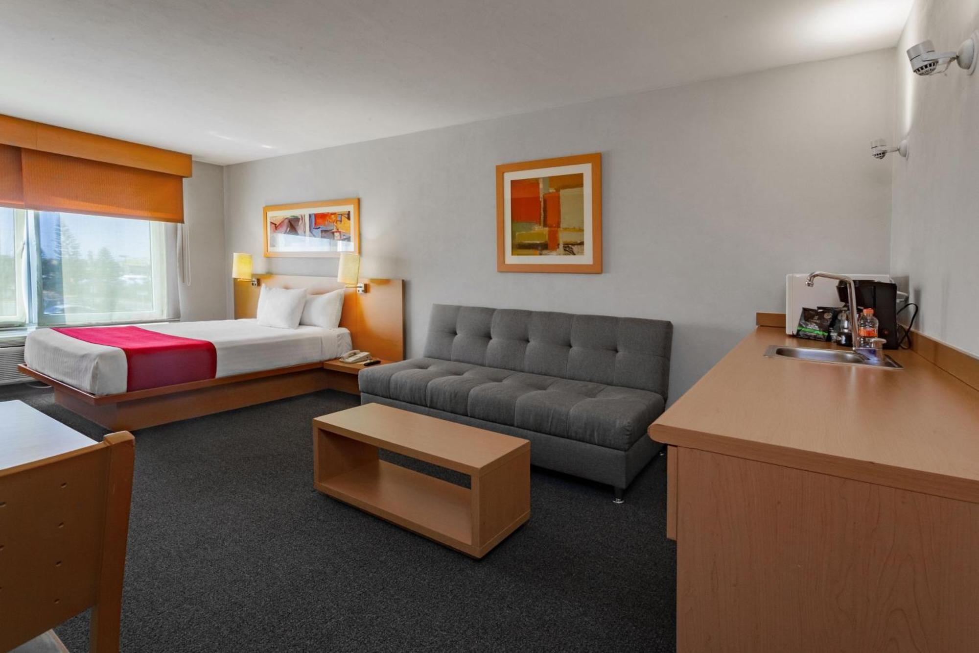 City Express By Marriott Celaya Parque Exterior foto