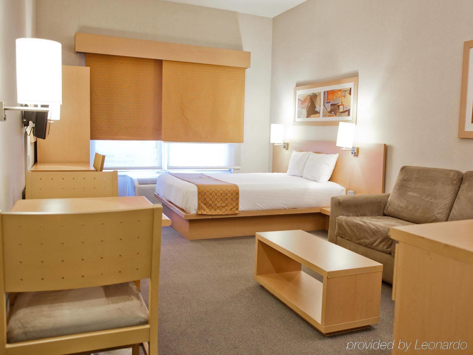 City Express By Marriott Celaya Parque Exterior foto